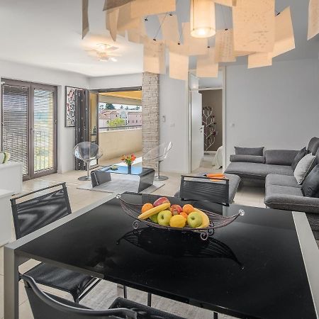 Apartment Residence Пореч Екстер'єр фото