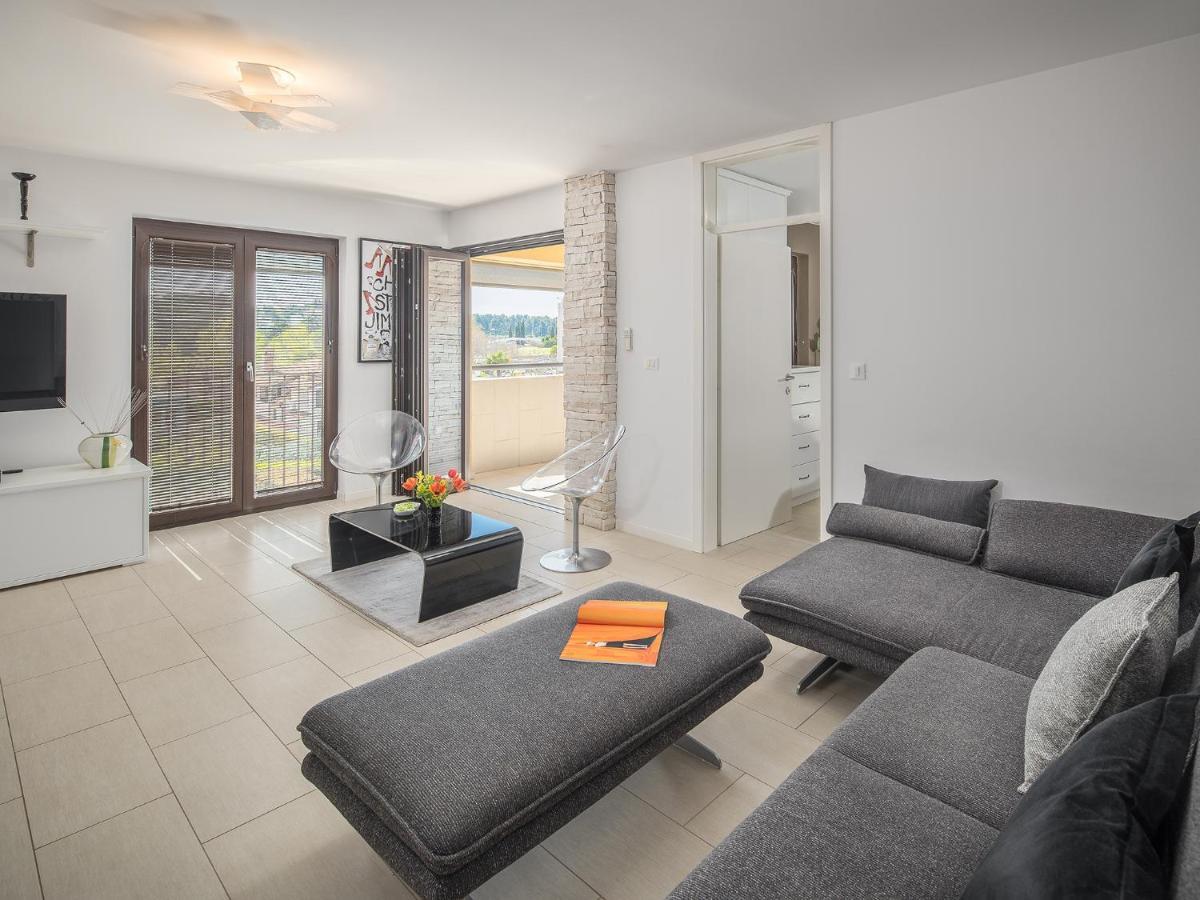 Apartment Residence Пореч Екстер'єр фото