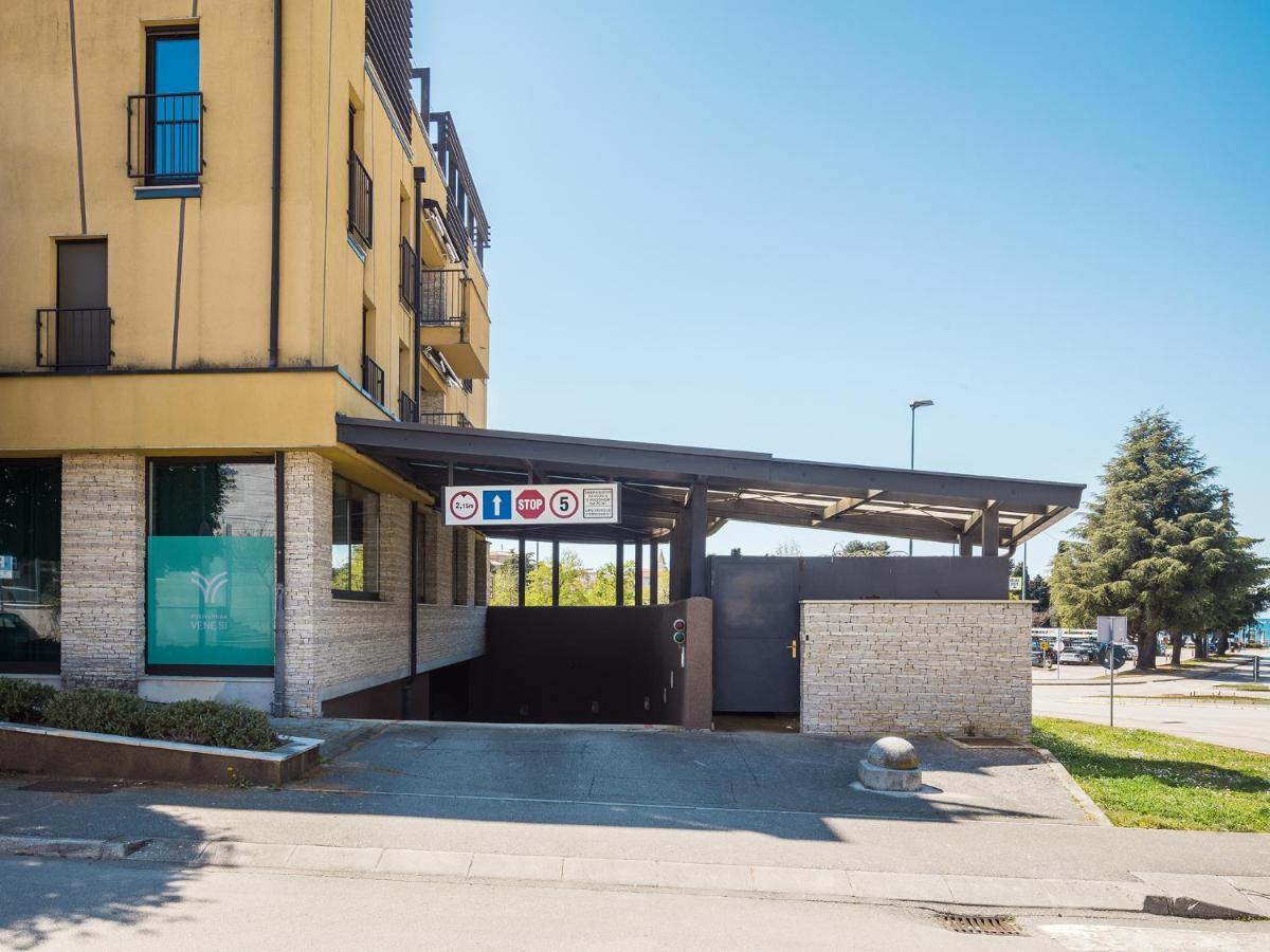 Apartment Residence Пореч Екстер'єр фото